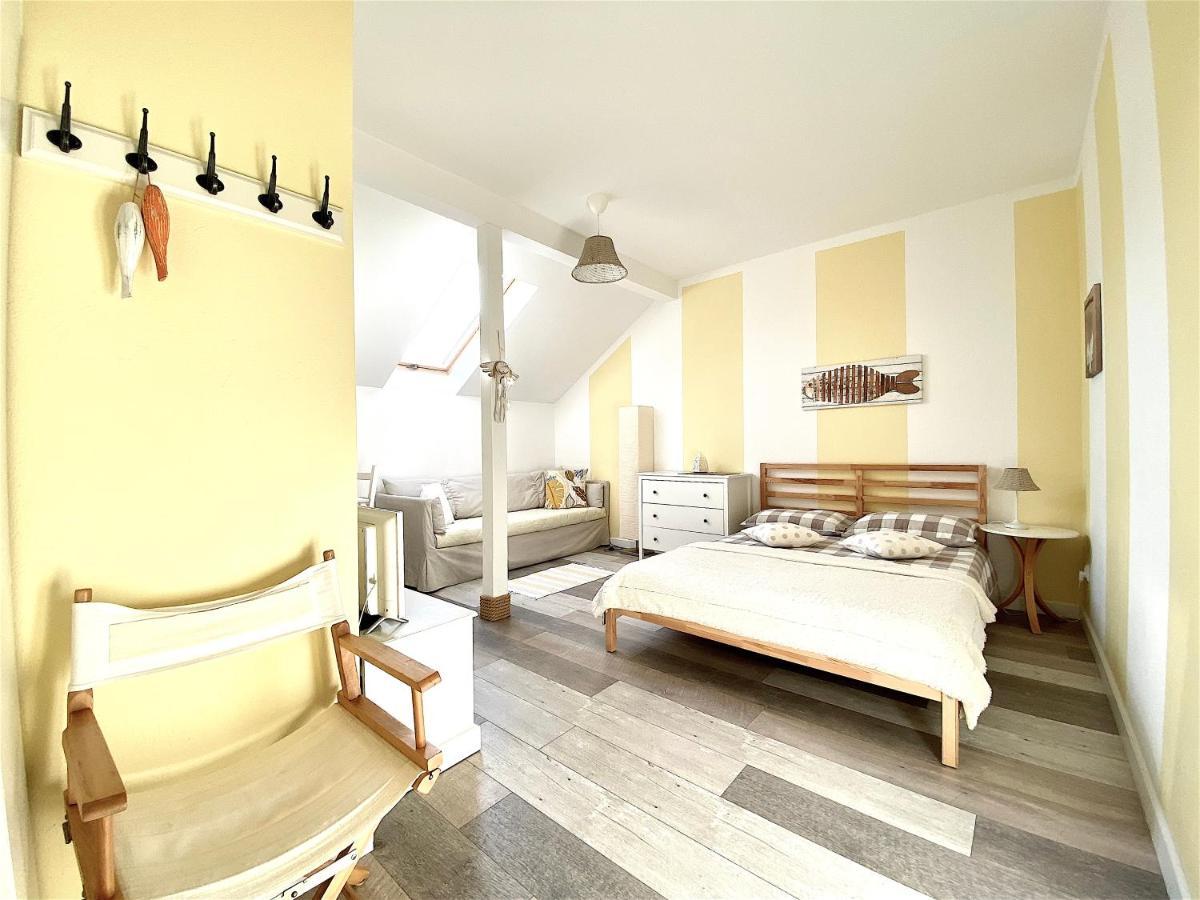 Szary Domek Apartamenty Ustka Exteriör bild