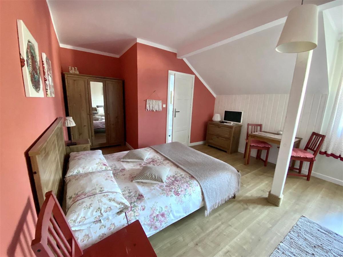 Szary Domek Apartamenty Ustka Exteriör bild