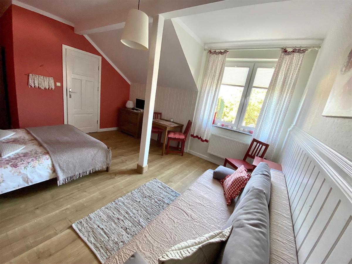 Szary Domek Apartamenty Ustka Exteriör bild
