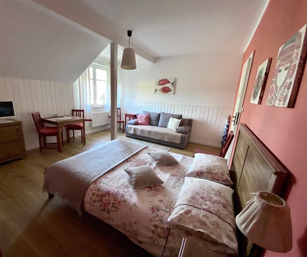 Szary Domek Apartamenty Ustka Exteriör bild