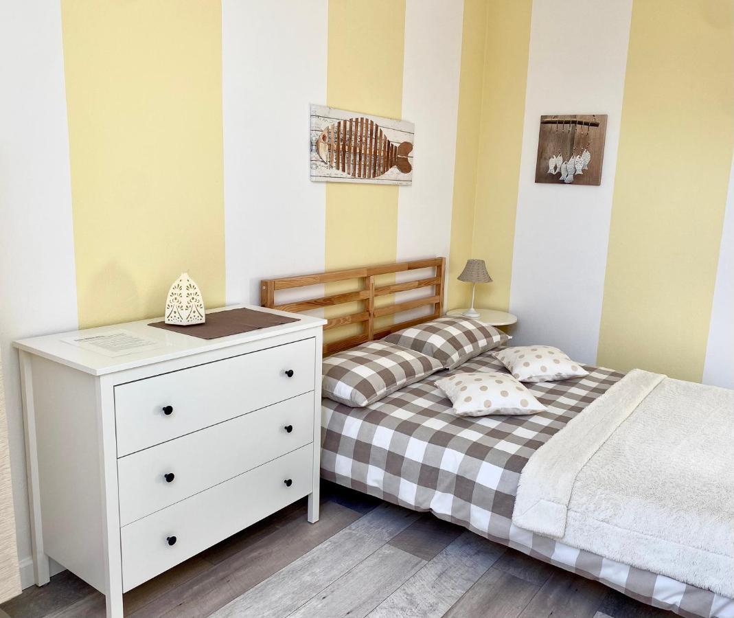 Szary Domek Apartamenty Ustka Exteriör bild